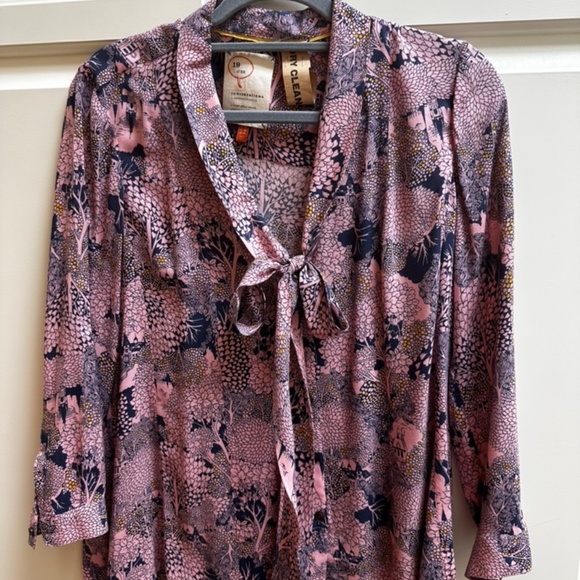 Anthropologie 19 of 52 Blouse - Picture 2 of 4